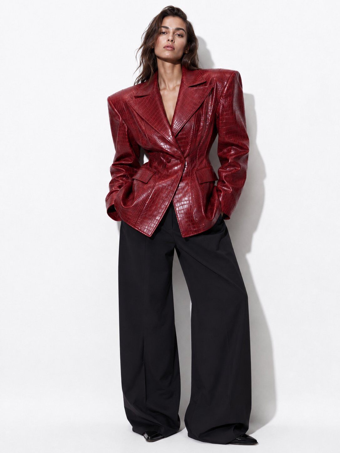BLAZER SCULPTURAL CROCO — ROUGE PROFOND
