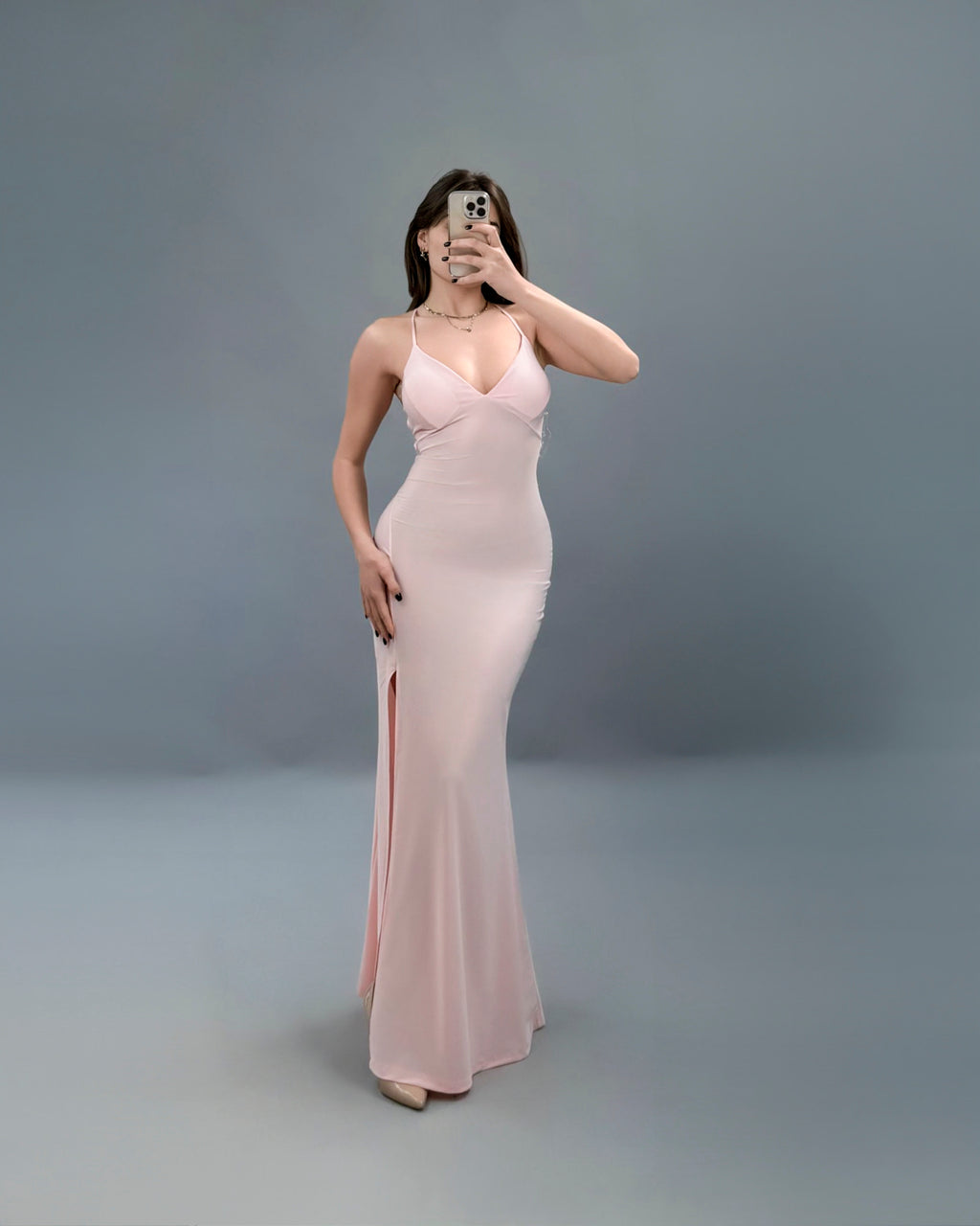 Robe ÉLYA – Dos Lacé & Fente Sensuelle